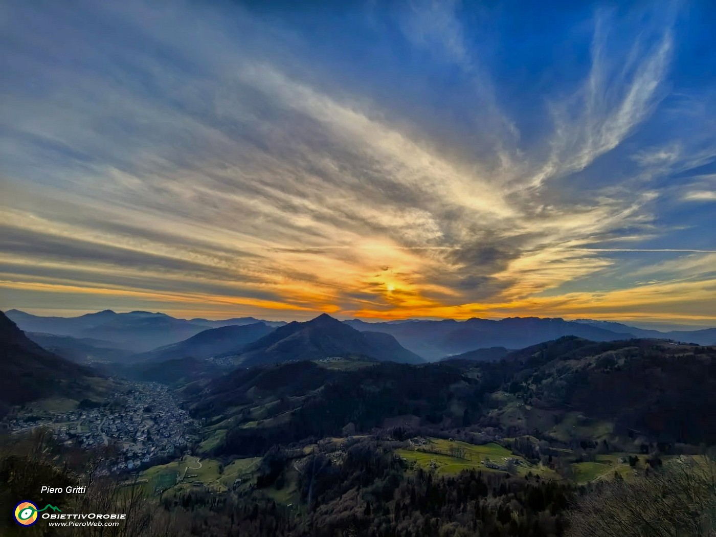 02 Colori del tramonto da Serina-Monte Gioco al Resegone.jpg